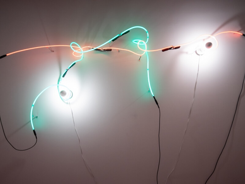 Neon Wrapping Incandescent V